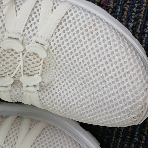 Nike Wmns Shox Gravity 'Triple White' Womens Sneakers 7 - Picture 8 of 8